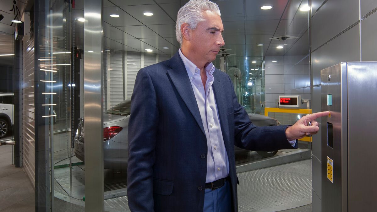 Parking system from the inside