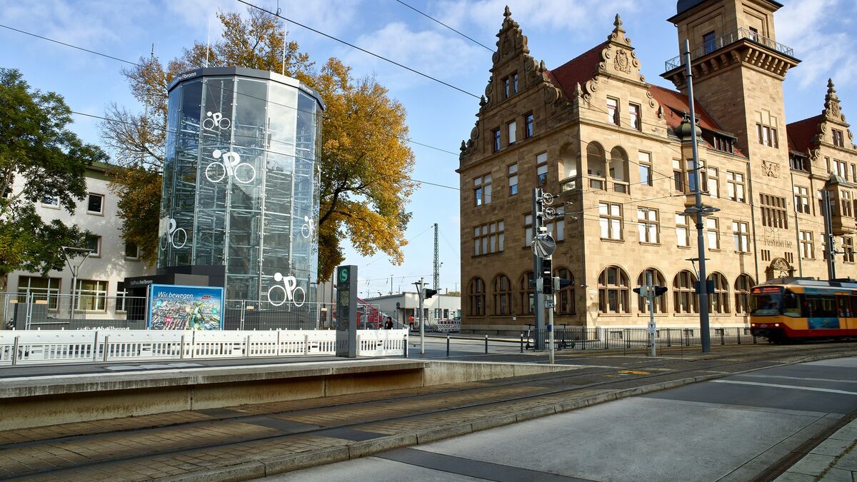 Sistema automático de aparcamiento para bicicletas en la estación de Heilbronn