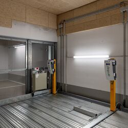 Los puntos de recarga eléctrica se encuentran en un sistema de aparcamiento