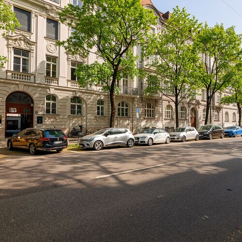 Exterior view of the listed building on Franz-Joseph-Straße